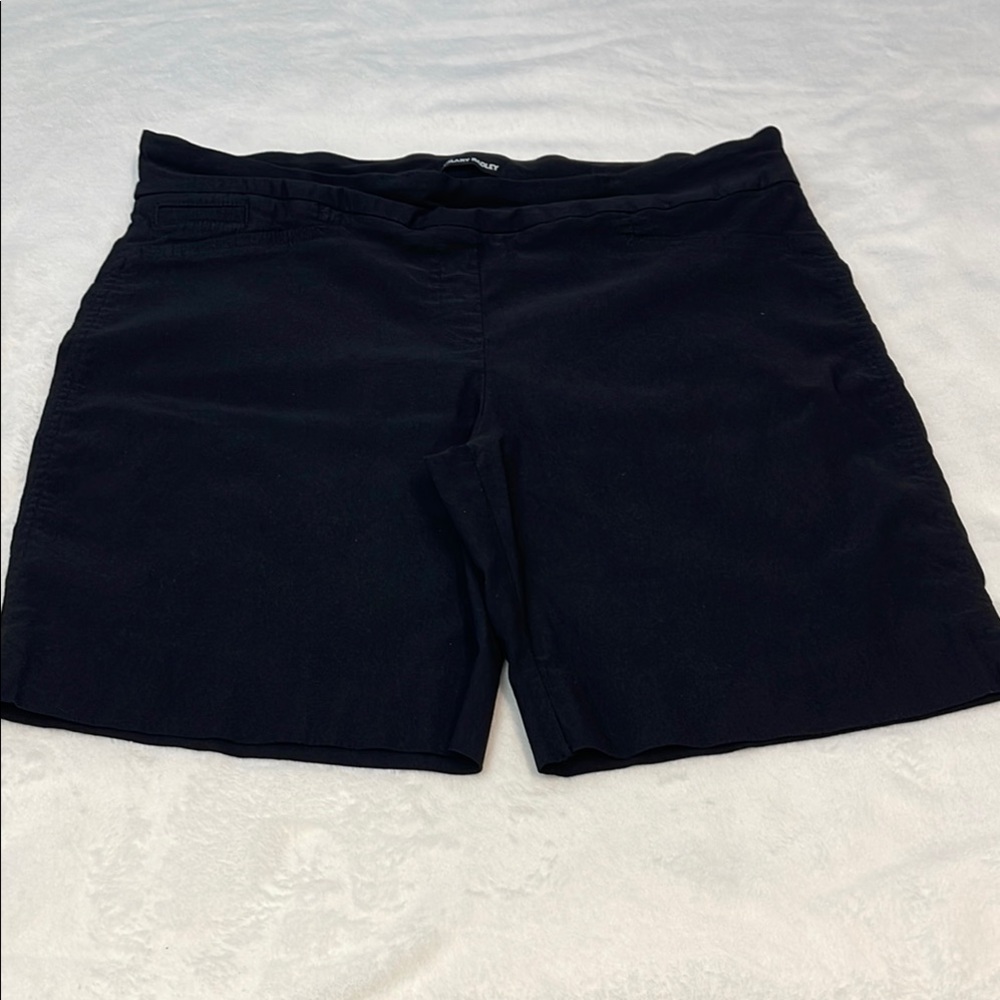 Hilary Radley Black Bermuda Shorts Versatile Comfort WOMENS SIZE XXL.